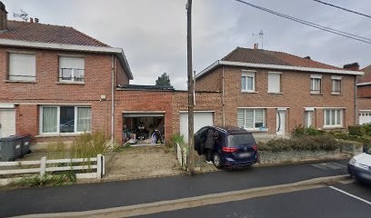 Hecht Valentin, Concepteur de Sites Web à Croix