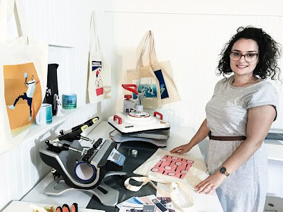 PROJETPAO | Graphiste Webdesigner Freelance | Montlouis Sur Loire | Camille Obligis, Concepteur de Sites Web à Montlouis-sur-Loire