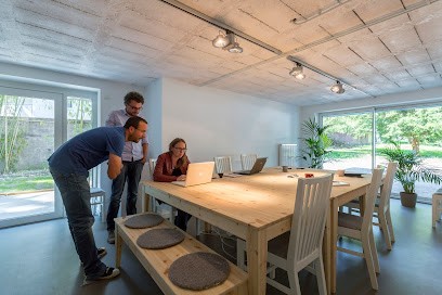 LÉONLACOM - Réalisation De Sites Web, Concepteur de Sites Web à Fontaines-sur-Saône