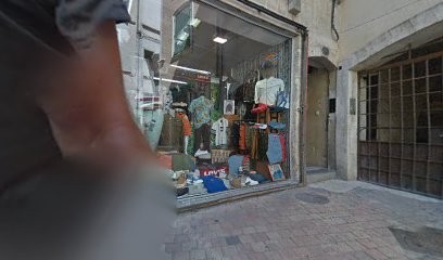 Reiko Kozaki Méry, Concepteur de Sites Web à Nîmes