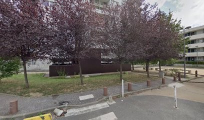 IRado, Concepteur de Sites Web au Kremlin-Bicêtre