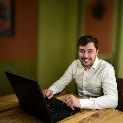 Charlie Bourguignat | ACTOPIX, Concepteur de Sites Web à Saint-Alban