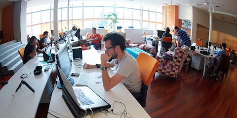 Sixtrone - Agence Web Prestashop - SEO, Concepteur de Sites Web à Villepinte